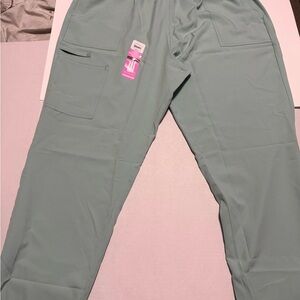 Scrubstar Women's Joggers in Mint Green